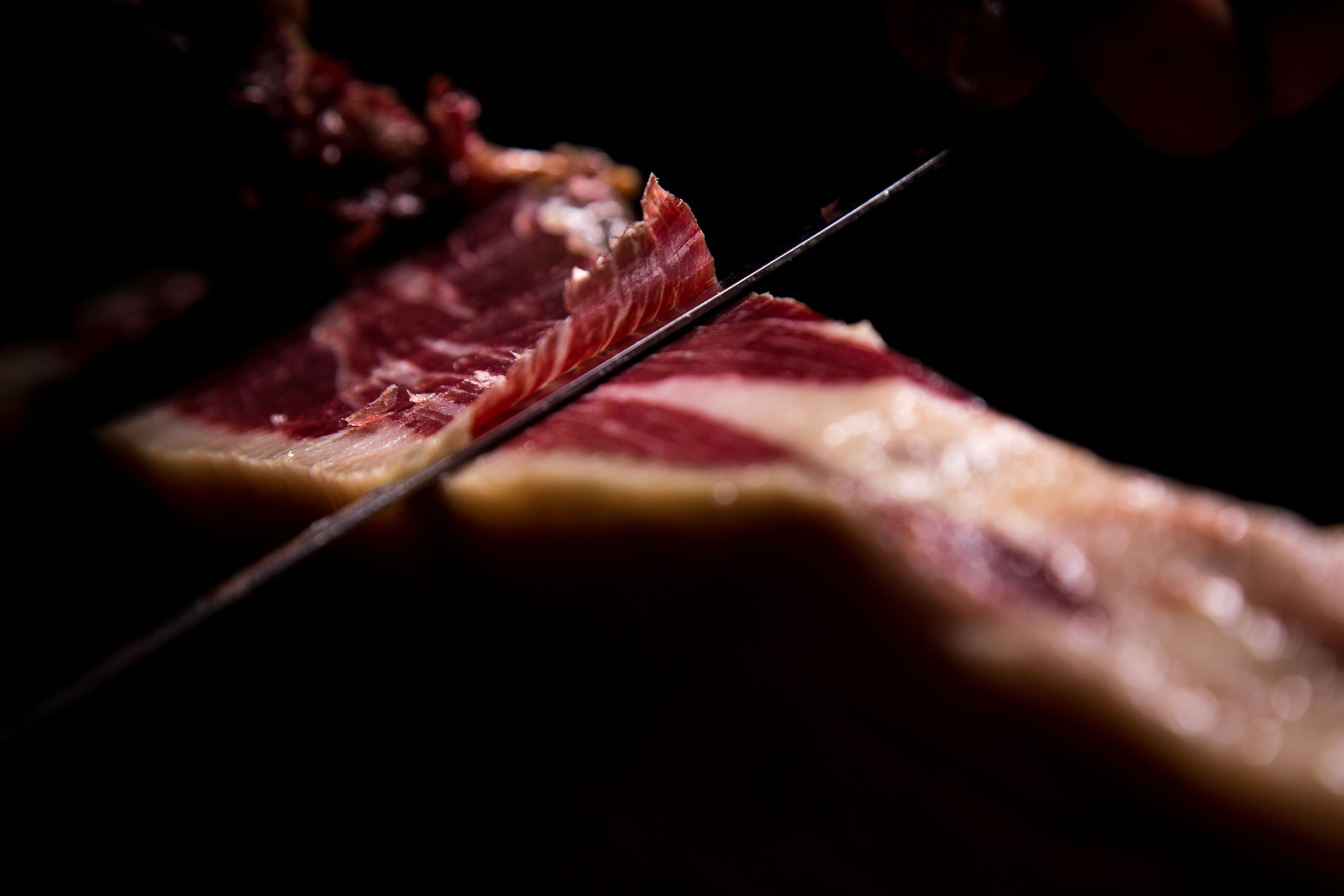 Conseils pour savourer le jambon ibérique de bellota (issu du porc nourri à base de glands)